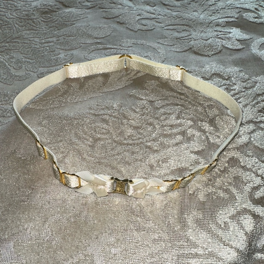 NWOT Bordelle Ivory Bondage Collar with Classic Embellishments and Bows - Picture 4 of 8